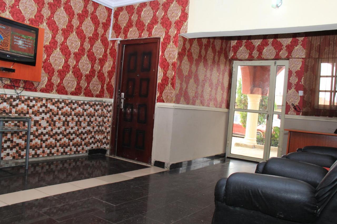 Aquatic Suites & Apartments Aliayabiagba Εξωτερικό φωτογραφία